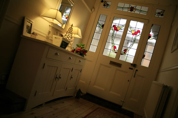 Interior design to Sunbury & other Middlesex Towns by Weybridge Surrey Interior Designer Sarah Shorrocks (Outstanding Interiors)