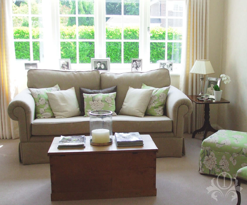 Lounge Decor & Accessories - Antique furniture sits beautifully with classic accessories in this Cobham drawing room