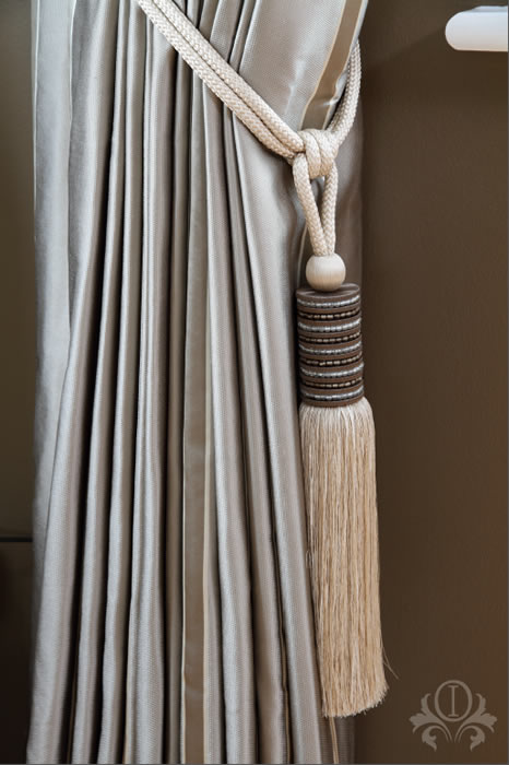 Traditional sitting room - curtain detail